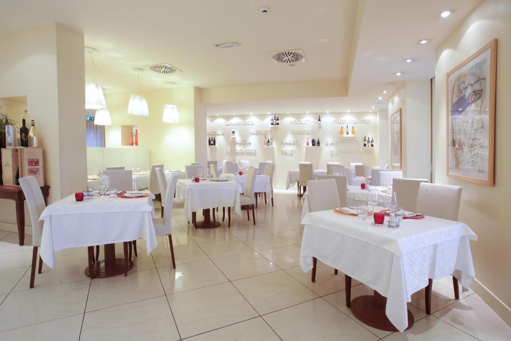 Hotel Touring Fiorano Modenese Kültér fotó